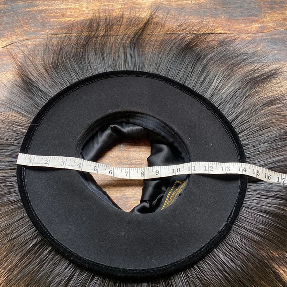 Met gala inspired vintage luxury open hat by  designer Kokin wearable art - Picture 12 of 17